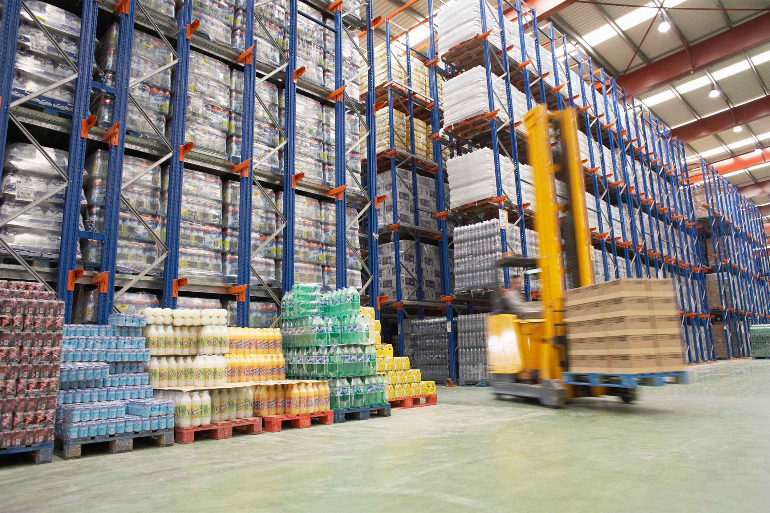 https://alimart-tl.com/wp-content/uploads/2015/09/Warehouse-and-lifter.jpg